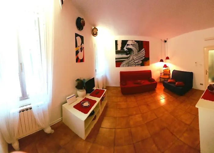 The Hatter\'S Venice Apartment